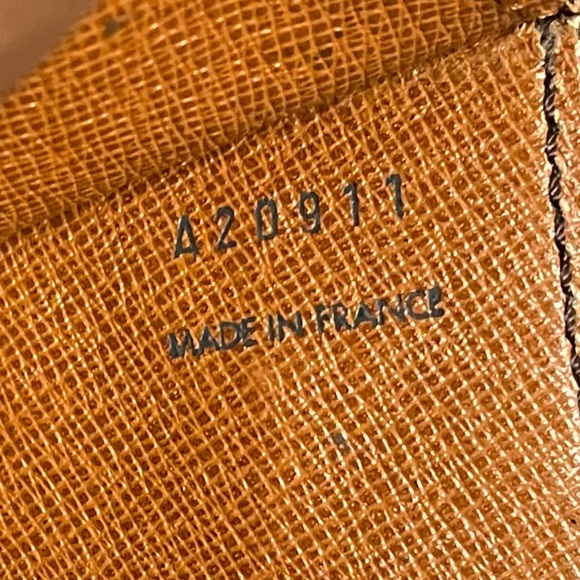 Authentic Vintage Louis Vuitton Monogram Crossbody Monceau - Picture 13 of 17